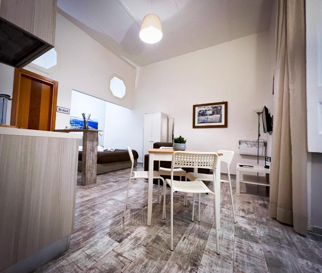 Appartement Casa Martino Formale à Naples Extérieur photo